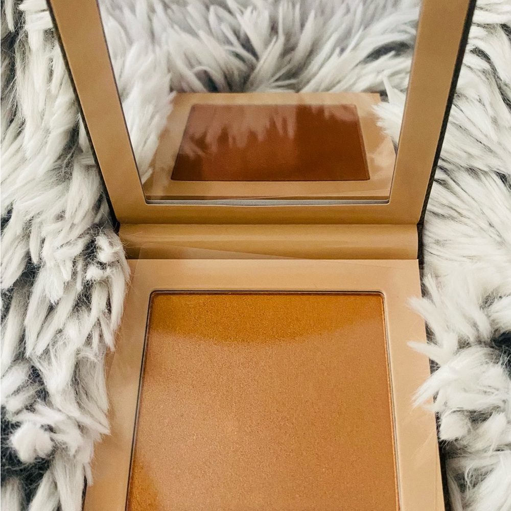 NIB KKW Beauty Camo Collection Legend Highlighter